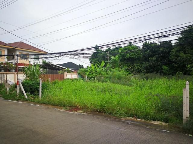 SLJ0059ขายที่ดินขนาดเนื้อที่ 99 ตร.ว. หน้ากว้าง 20 เมตร ลึก 20 เมตร ถมที่แล้วย่านลาดพร้าว 71 เข้าซอยประมาณ 500 เมตร
