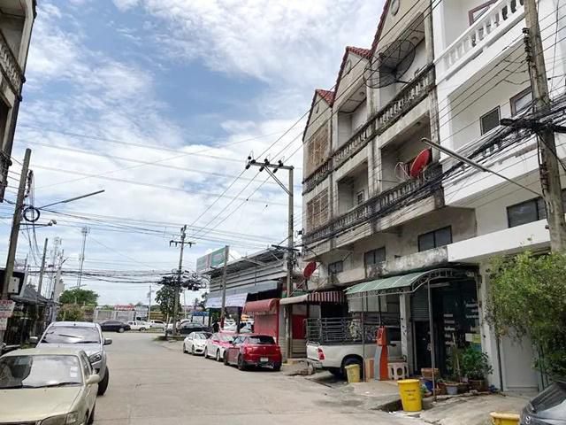 ติดถนนกาญจนา เสาธงหิน เปิดซิง! 3.5ชั้น 2นอน