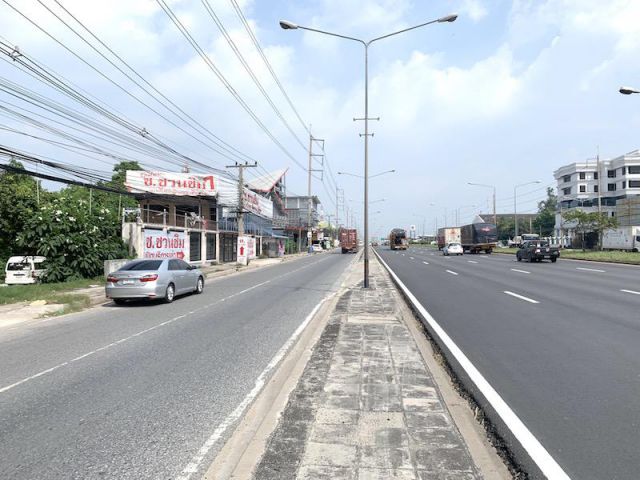 ###ขายที่ดินติดถนนเลี่ยงเมืองชลบุรี เนื้อที่ 2-3-25ไร่ หนองไม้แดง###