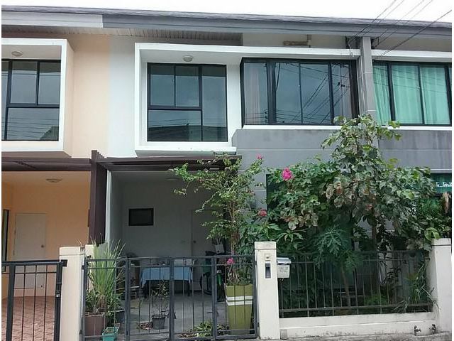 ขายบ้านเดี่ยว :      หมู่บ้านเดอะวิลล่า บางบัวทอง