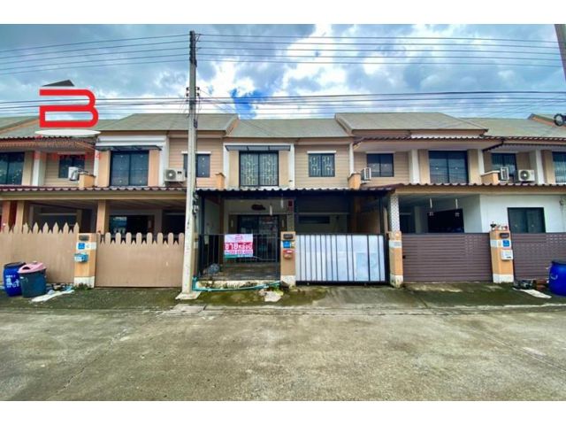 ทาวน์เฮาส์ 2 ชั้น โครงการ พฤกษา 52/2 เนื้อที่ 18 ตรว. มี 3 ห้องนอน 2 ห้องน้ำ ถนนพหลโยธิน อ.คลองหลวง จ.ปทุมธานี