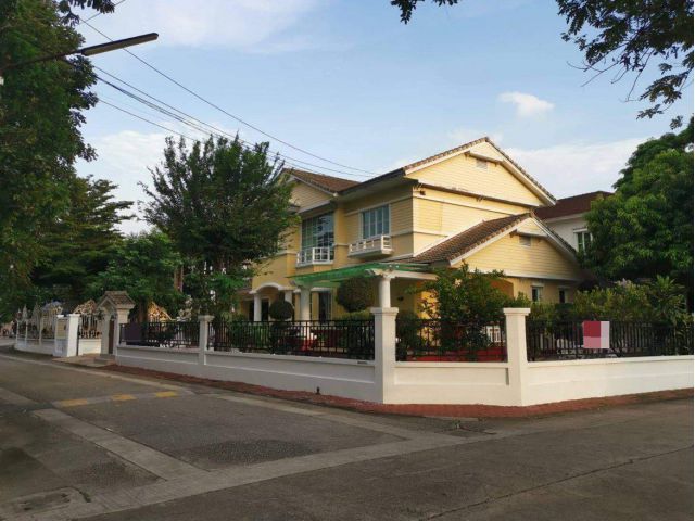 ขายบ้านมีนบุรีหมู่บ้านมัฑณา 128 ตรว. 2 ชั้น ซอยพระยาสุเรนทร์ 26 กรุงเทพฯ