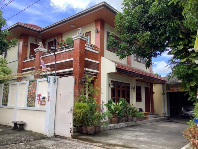 ขายด่วน บ้านเดี่ยวพร้อมโรงงาน 174 ตร.วา วชิรธรรมสาธิต40 สุขุมวิท101/1 กรุงเทพ