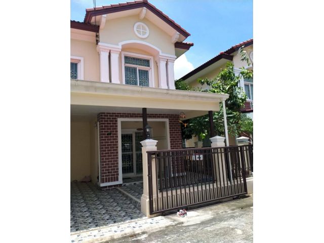 U1142 ให้เช่าทาวน์เฮ้าส์ 2 ชั้นหลังมุม หมู่บ้านเดอะคอนเนค เพชรเกษม 77 The Connect เพชรเกษม77 บ้านพร้อมเฟอร์ครบ ทำเลดี  เ