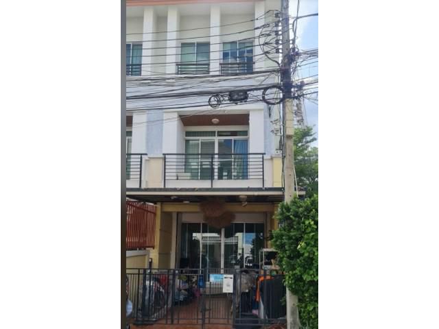 ให้เช่าทาวน์โฮม 3 ชั้น ย่านรามคำแหง แยกลำสาลี