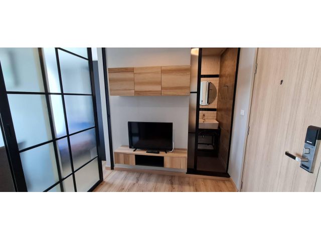 HOT PRICE ให้เช่า Brix Condo จรัญสนิทวงศ์ 64 ชั้น 24 ใกล้ MRT สิรินธร