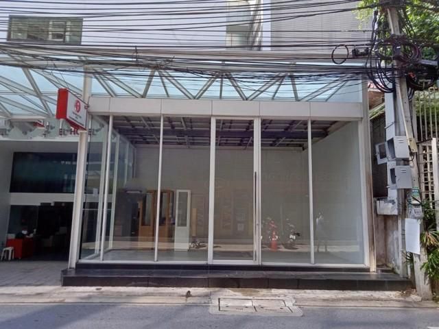 PPL13 ให้เช่าพื้นที่ ทำธุรกิจ ขนาด 28 ตรม. ใกล้ BTSช่องนนทรีเพียง 50 เมตร ใกล้ซอยละลายทรัพย์ ถนนนราธิวาสราชนครินทร์ แขวง