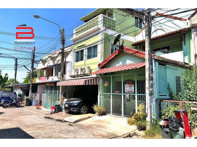 ทาวน์เฮาส์ 2 ชั้น โครงการ อัมรินทร์นิเวศน์ 3 ผัง 4 เนื้อที่ 16 ตรว. มี 2 ห้องนอน 2 ห้องน้ำ เขตสายไหม