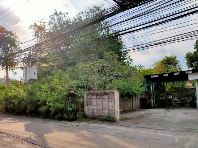 ขายที่ดินถมแล้ว 101 ตรว.โชคชัย 4 ซ.50 แยก 4