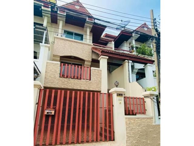 ให้เช่าทาวน์โฮม รอยัลนครินทร์ วิลล่า ศรีนครินทร์