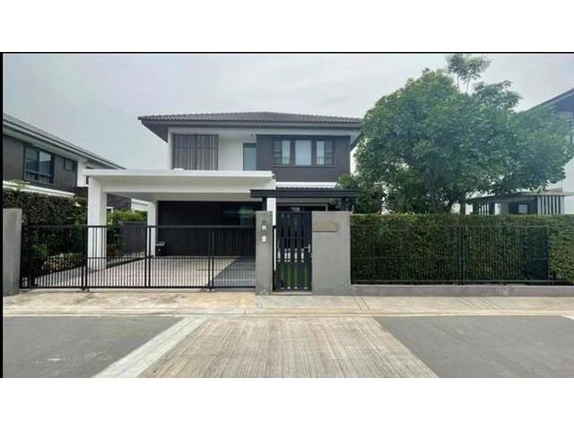 ขายบ้านพร้อมผู้เช่า มัณฑนา บางนา กม.7  67.60 ตรว.