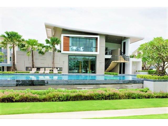 ขายทาวน์โฮม 3 ชั้น โครงการ ทาวน์อเวนิว พระราม9