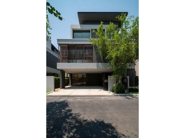 ขายบ้าน The Gentry เอกมัย ลาดพร้าว 3 ชั้น 415 ตรม.