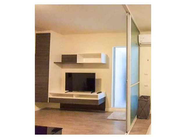 R7ห้องวิวสวนและสระว่ายน้ำ ห้องแบ่งเป็นสัดส่วน