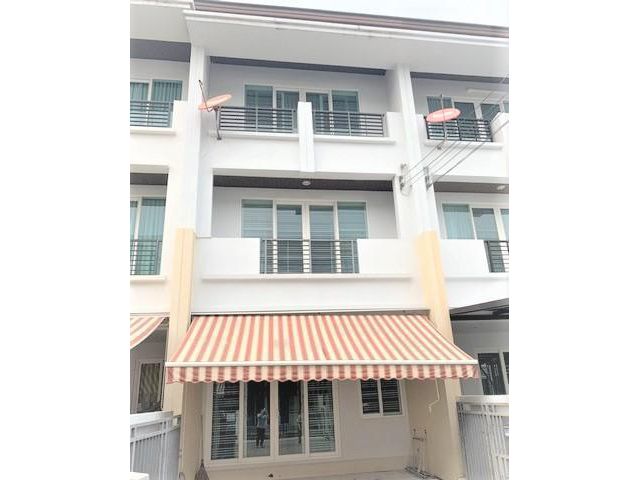 ให้เช่าทาวน์โฮม บ้านกลางเมือง S-Sense เลียบด่วน