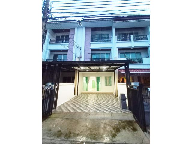 THA123 ให้เช่าบ้านกลางเมือง ลาดพร้าว 101 บ้านสวย   3 ห้องนอน 3 ห้องน้ำ ลานจอดจอด รถได้ 2 คัน + หน้าบ้าน 1 คัน