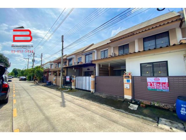 ทาวน์เฮาส์ 2 ชั้น โครงการ พฤกษา 52/2 เนื้อที่ 18 ตรว. มี 3 นอน 2 น้ำ ถนนพหลโยธิน คลองหลวง ปทุมธานี