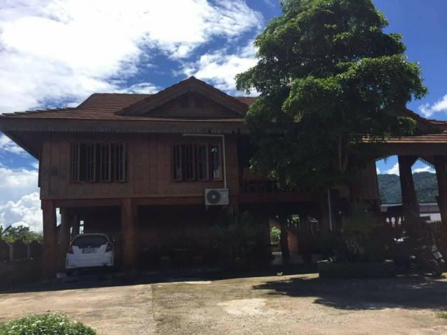 ขายบ้านพร้อมที่ดิน 1งานกว่า พร้อมติดแอร์ 6 ตัว บรรยากาศดี ต.โป่งผา  อ.แม่สาย  จ.เชียงราย  ราคา 6 ล้านค่ะ