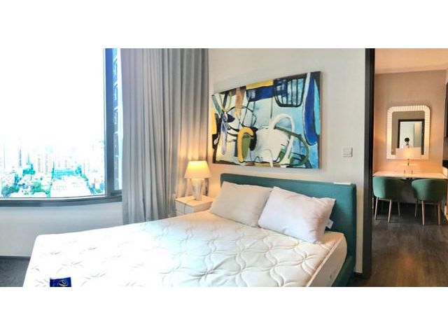 Edge Sukhumvit 23 for rent