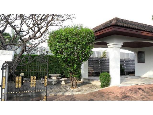 บ้านเดี่ยวให้เช่า เลคไซด์วิลล่า2 ถนนบางนา