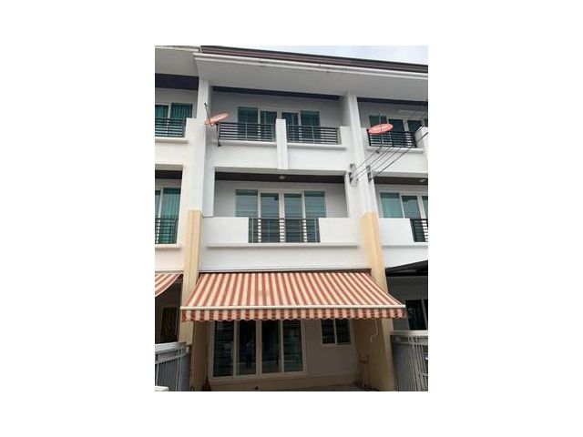 ทาวน์โฮม บ้านกลางเมือง S-Sense พระราม 9-ลาดพร้าว