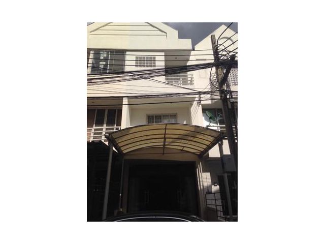 โฮมออฟฟิศ 3 ชั้น หมู่บ้านศรีวรา ทาวน์อินทาวน์