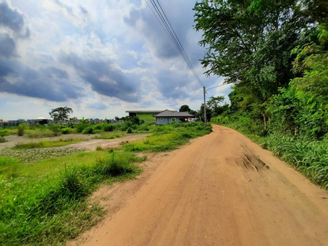 ขายที่ดิน 1 ไร่ ราคาไร่ละ 3,000,000 บาท ติดถนนสาธารณะใกล้ถนน 3551 - 480 เมตร