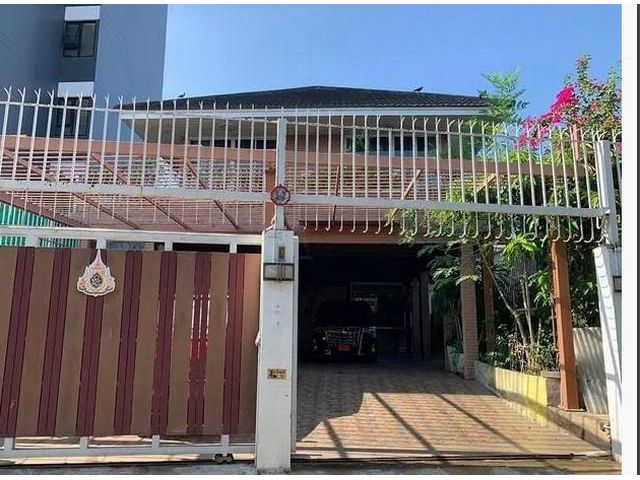 ให้เช่าบ้านเดี่ยว 2ชั้น พหลโยธินซอย 35ใกล้ BTS