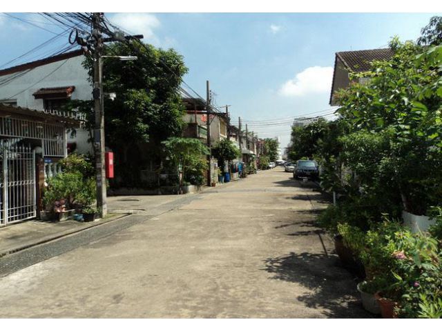 ขายบ้าน หมู่บ้านโอฬาร 1 ถนนนวมินทร์ ซอย 91 เขตบึงกุ่ม กรุงเทพมหานคร