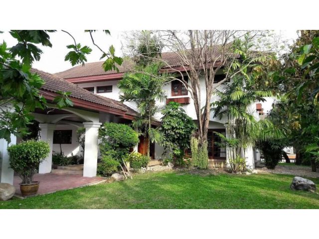 บ้านเดี่ยว เลคไซด์วิลล่า2 ถนนบางนา-ตราด บางแก้ว