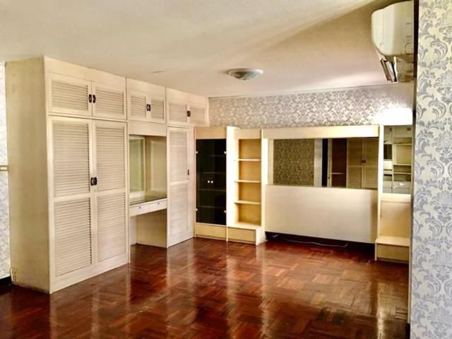 เอ็มโพเรียม สุขุมวิท24-28 4ชั้น45ตรว.6นอน