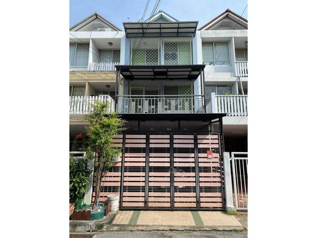 ขาย ทาวน์โฮม 3 ชั้น หมู่บ้านซิตี้ทาวน์โฮม