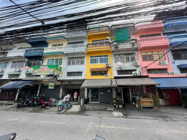 อาคารพาณิชย์ 15 ตร.ว. ซ.ลาดพร้าว15 กรุงเทพฯ