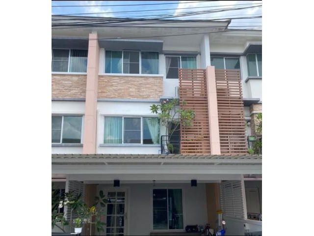 ขายทาวน์เฮ้าส์ ม.ทาวน์พลัส เกษตร นวมินทร์  ถนนคลองลำเจียก