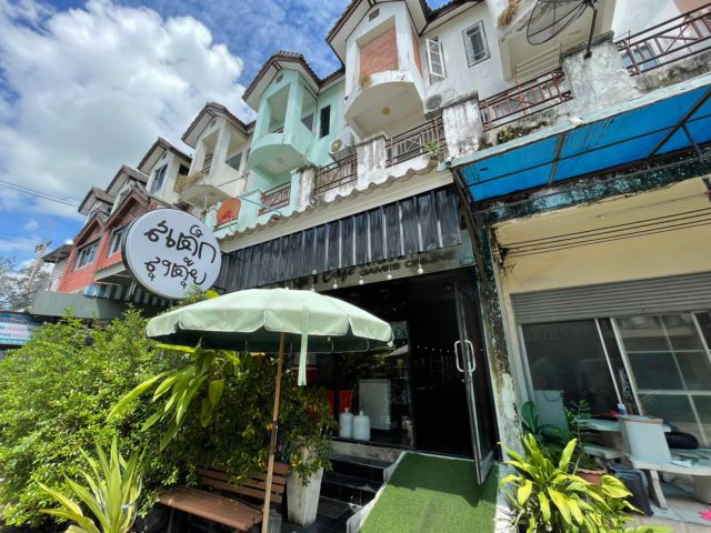 อาคารพาณิชย์ กรีนการ์เด้นโฮม  คลอง11