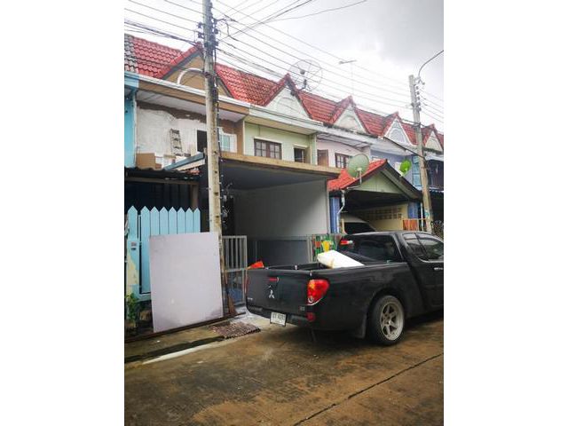 ด่วนถูกมาก ขายบ้านพิมลราช บางบัวทอง