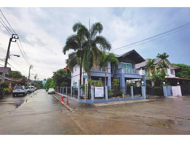 บ้านเดี่ยวบิ้วอินไม้สัก 250ตรม มีนบุรี 65ตรว