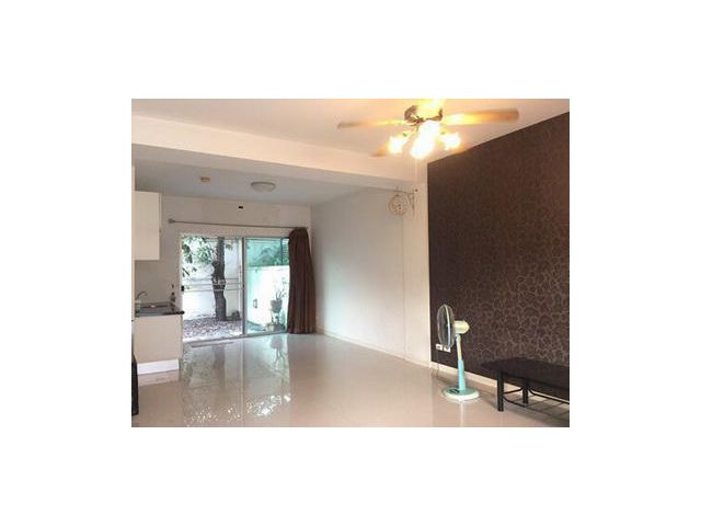 ทาวน์โฮม แขวงรามอินทรา เขตคันนายาว กรุงเทพ