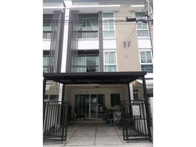 ขายทาวน์โฮม โครงการบ้านกลางเมือง โชคชัย4