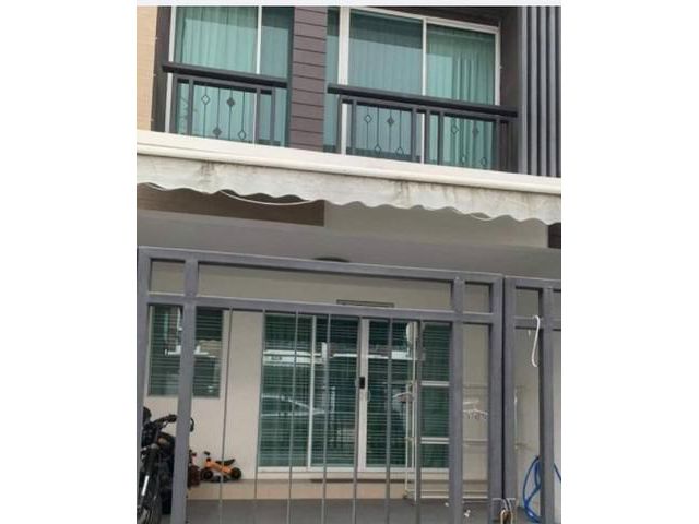 ขายทาวน์โฮม3ชั้น บ้านกลางเมืองโชคชัยสี่