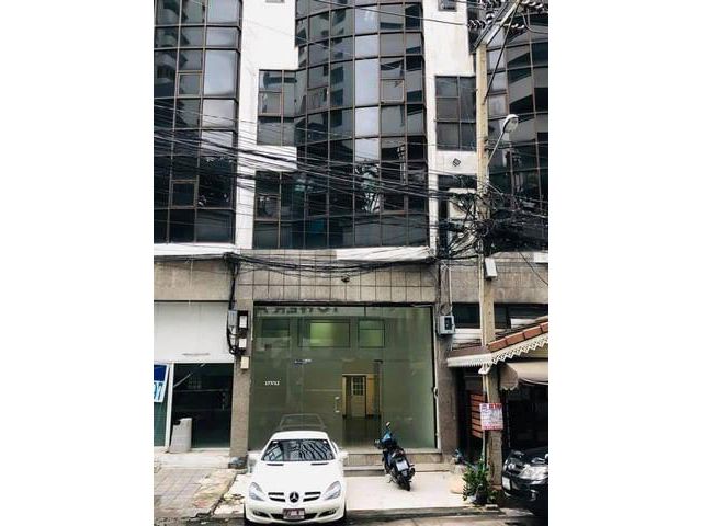 อาคารพาณิชย์ 4ชั้น ถนนสุขุมวิท39