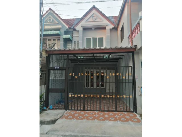 ขายทาวน์เฮ้าส์ 2 ชั้น #หมู่บ้านเต็มรัก ซอยวัดลาดปลาดุก รีโนเวทใหม่ พร้อมเข้าอยู่  เดินทางสะดวก ถนนกาญจนาภิเษก รถไฟฟ้าสายสีม่วง