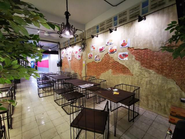 ให้เช่าร้าน ขายของ  ร้านอาหาร ประตูน้ำ กรุงเทพ ริมถนน คนเดินผ่านตลอด พร้อมอุปกรณ์ พร้อมตกแต่ง  47