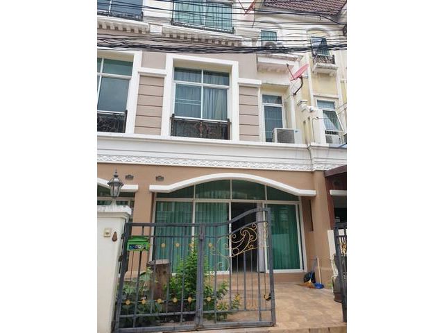 THA132 ให้เช่าทาวน์โฮมส์ 3 ชั้น เลี้ยงสัตว์ได้ หมู่บ้านสราญพฤกษ์ ลาดพร้าว130 รามคำแหง81ใกล้เดอะมอลล์บางกะปิ