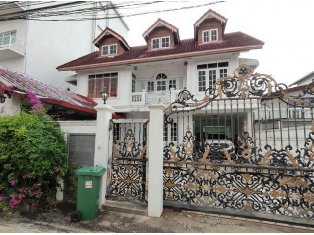 ให้เช่าบ้านเดี่ยว2 ชั้นพระรามเก้า 51 รามคำแหง 26