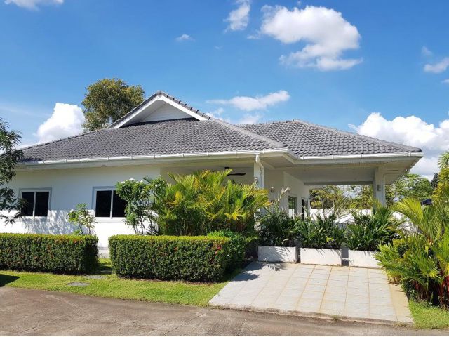 บ้าน 3 ห้องนอน2ห้องน้ำใกล้ชายหาด MAE PHIM ตอนนี้เพียง 2,950,000 บาท