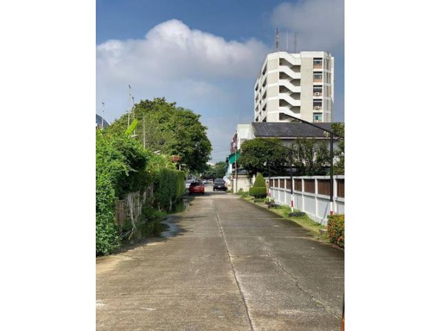 ที่ดิน+สิ่งปลูกสร้าง ลาดพร้าว นาคนิวาส ผังสีเหลือง