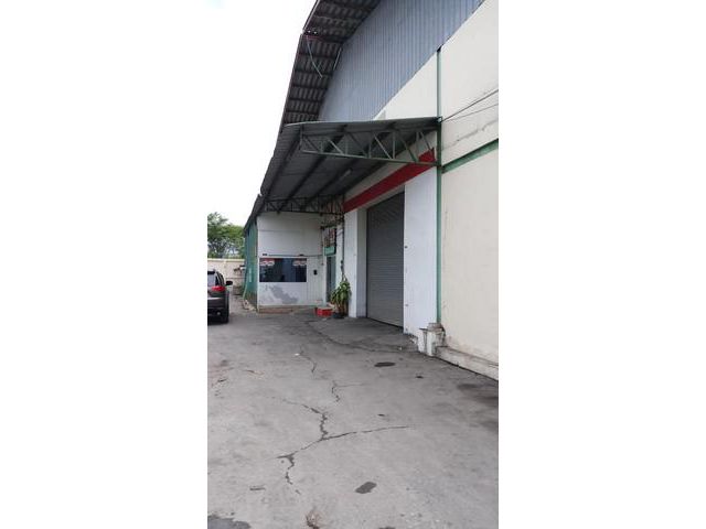 โกดัง บางนา บางพลี ถนนกิ่งแก้ว สมุทรปราการ