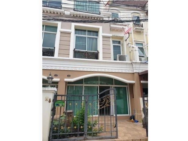 ให้เช่าทาวน์โฮมส์ 3 ชั้นบ้านสราญพฤกษ์ ลาดพร้าว130