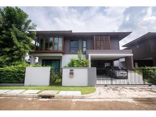 บ้านขาย บุราสิริ พัฒนาการ ตกแต่งบิ้วท์อินทั้งหลัง